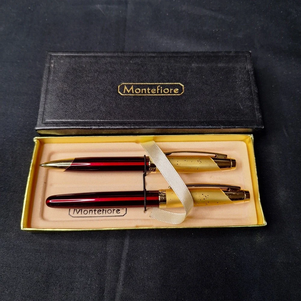 Montefiore Pen Set Ballpoint and Rollerball Red and Gold‎ Speckled with Box